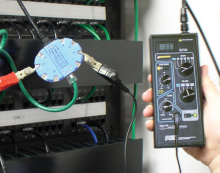 台前美国REI CMA-100反监听音频放大器